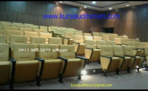 Kursi Auditorium Type LL516